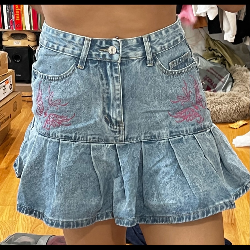 Pleated denim skirt